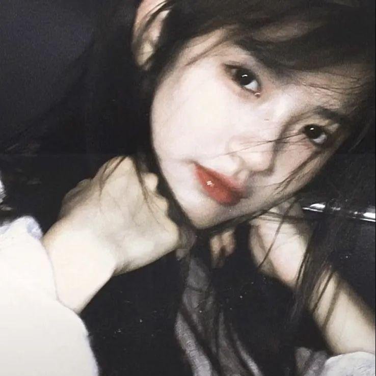 围龙屋里的女人